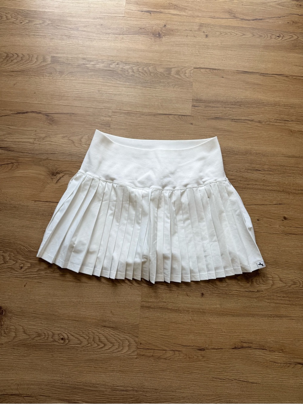 JoyLab White Pleated Mini Skirt